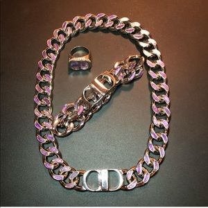 Meet your Posher, Dennis